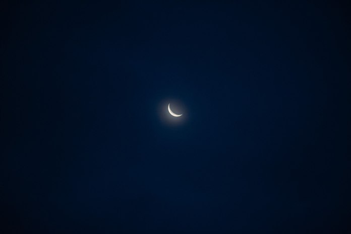 Cliomakeup-ultimo-quarto-luna-calante-2-aprile-2024-dcue-eclissi